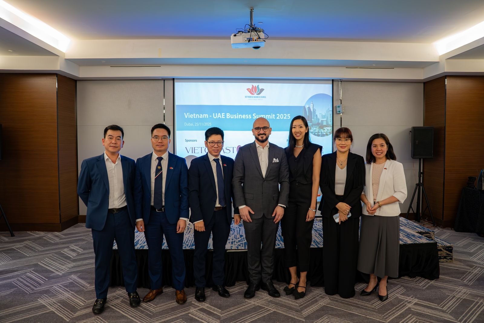 Vietnam – UAE Business Summit 2025 Accelerates Bilateral Trade & Investment Cooperation